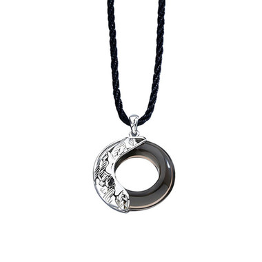 PENDANT-BLACK AND WHITE